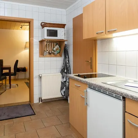 Haus 1 *