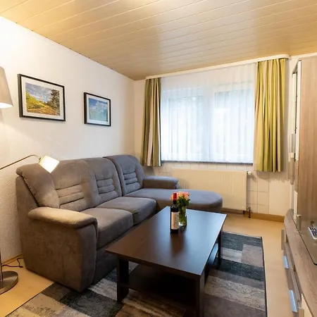 Haus 1 *